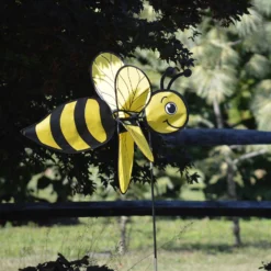 WindGarden 31 In. Flying Bee Spinner